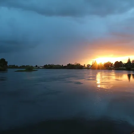 Lacale Face à La Rivière Hébergement de vacances Vignonet